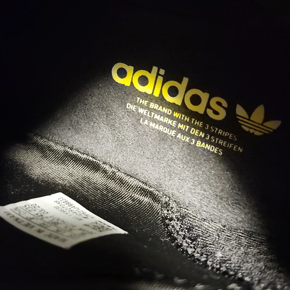 Adidas - Picture 5 of 9